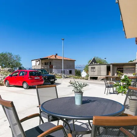 Apartman With Parking Space Skrip, Brac - 23826 Supetar