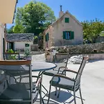 With Parking Space Skrip, Brac - 23826 Lejlighed
